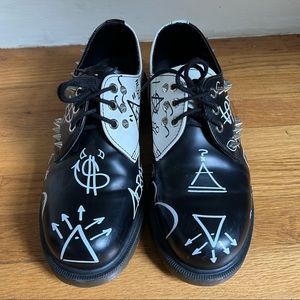 💥 RARE DOC Dr. Martens Nathchild 1461 Graffiti in Black/White UK 8 EU 42 US M9